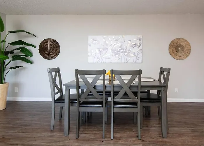 Hollywood 2Bed Apt W Rooftop Pool & Panoramic View